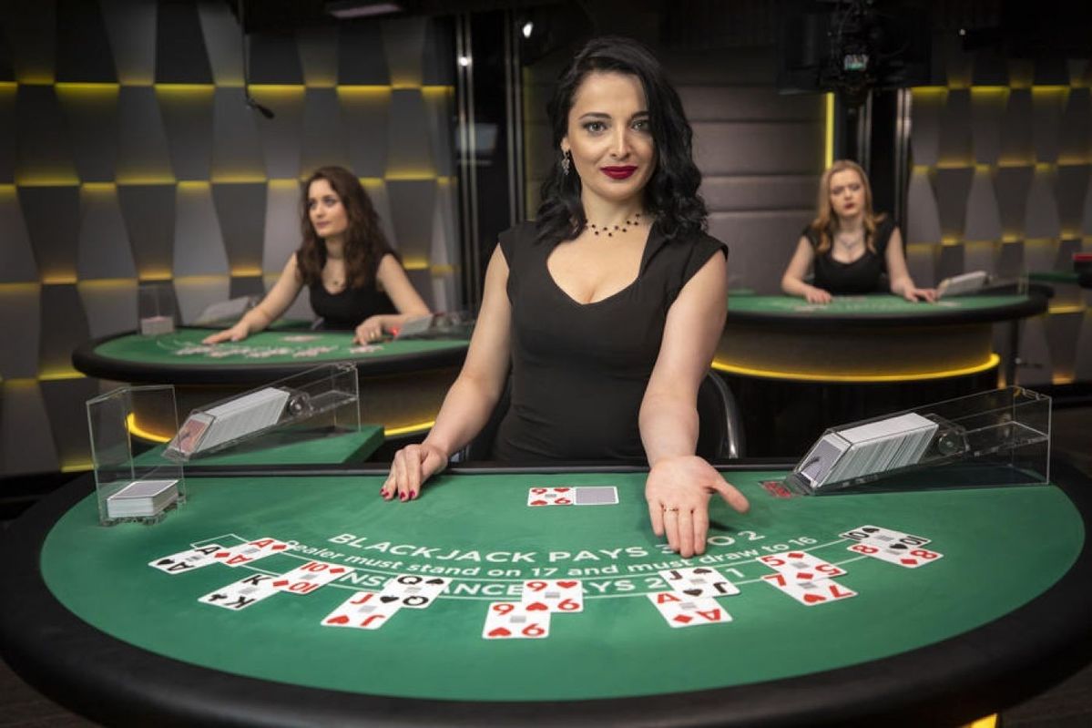Cascading Slots Live Casino